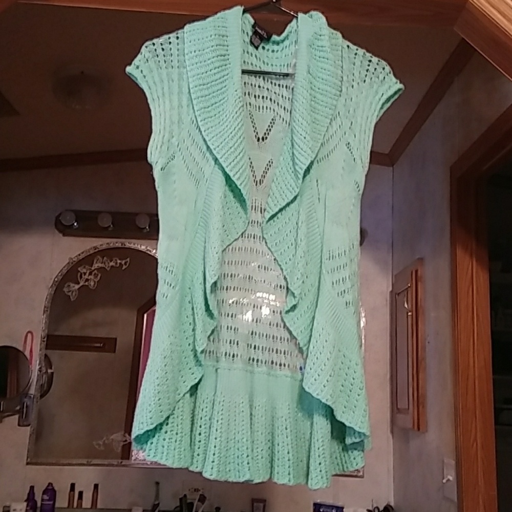 Cardigan/over sweater